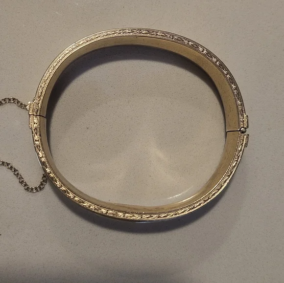 Antique Victorian 14k Gold Filled Hinged Bangle Bracelet - Picture 4 of 7